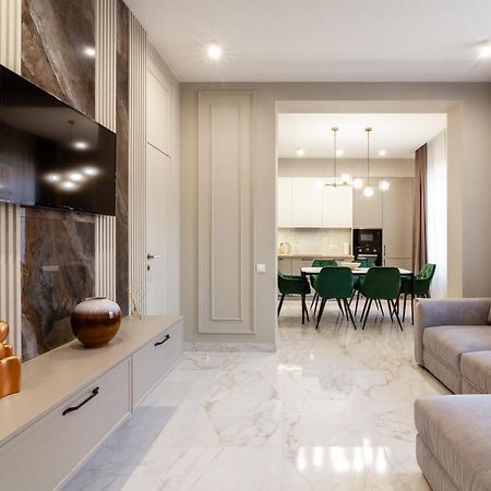 Leogrand Vip Apartments On Lesi Ukrainky 7 Lviv Exterior foto