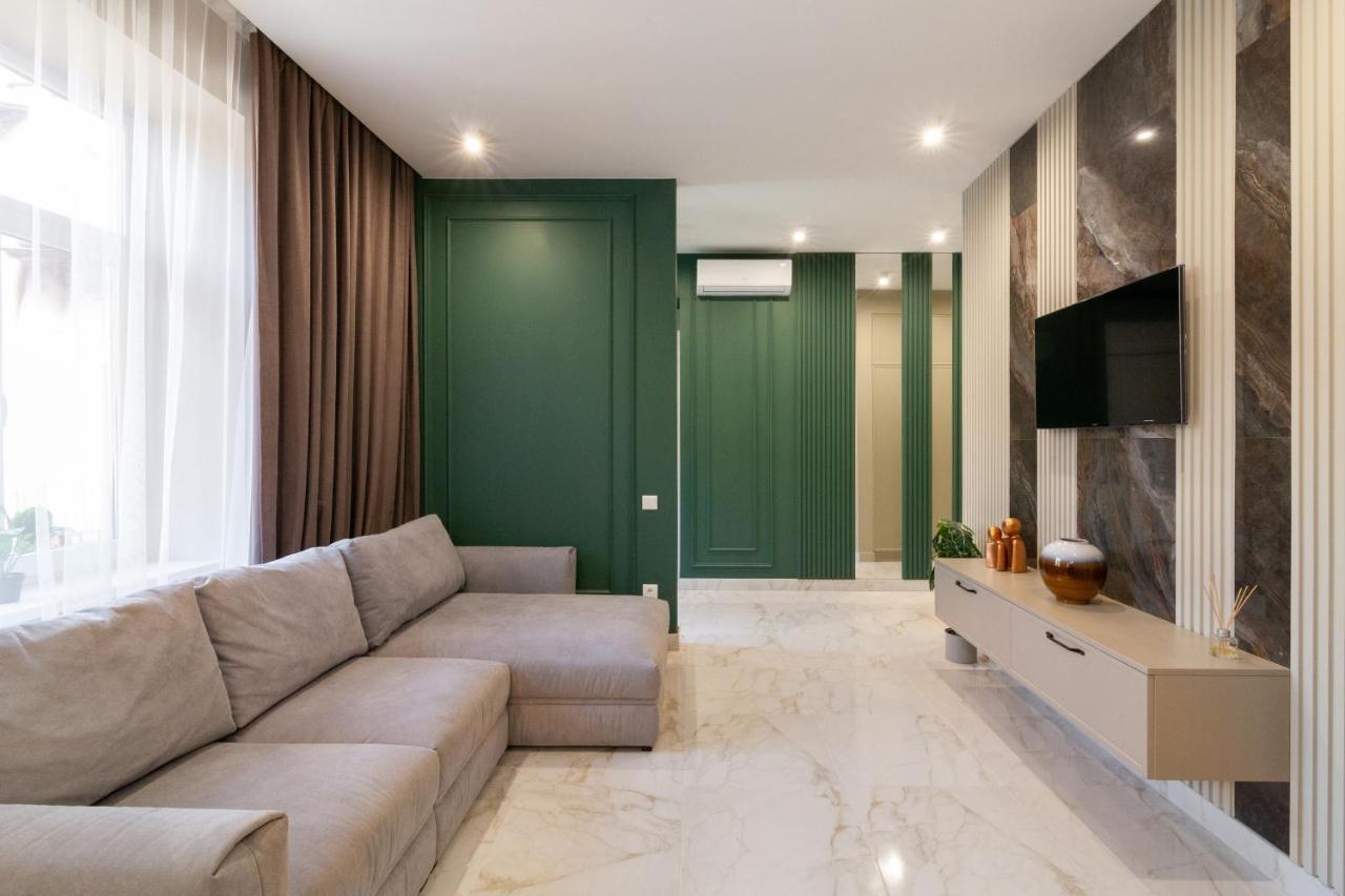 Leogrand Vip Apartments On Lesi Ukrainky 7 Lviv Exterior foto