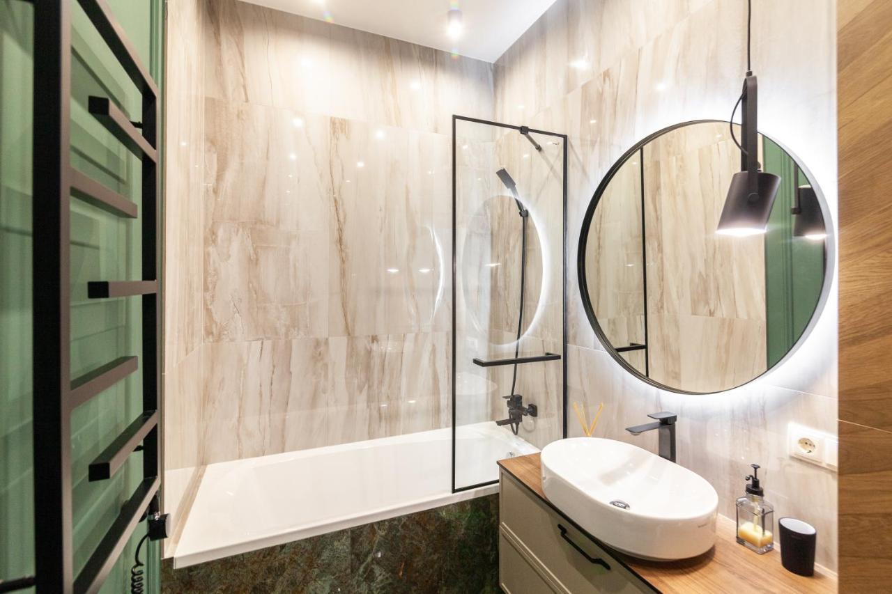 Leogrand Vip Apartments On Lesi Ukrainky 7 Lviv Exterior foto